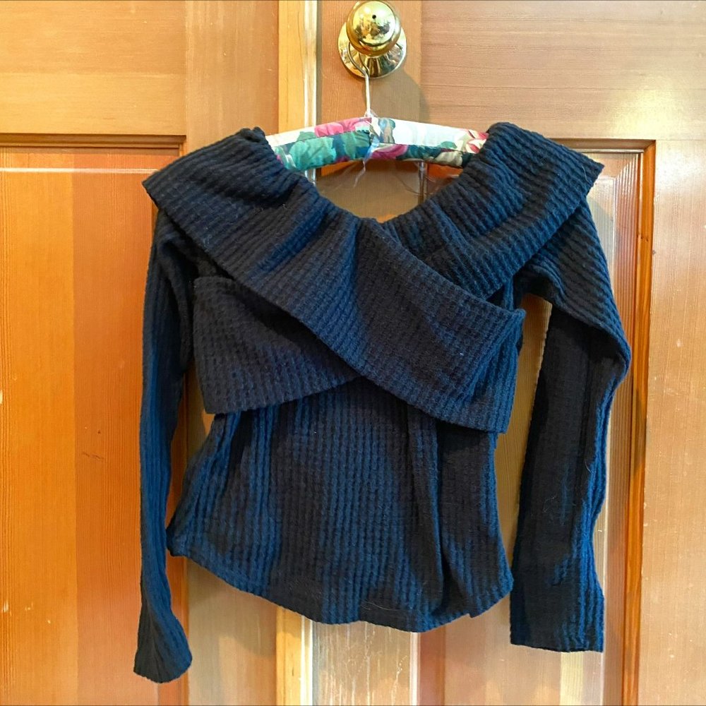 Gaze wrap off the shoulder sweater - size S